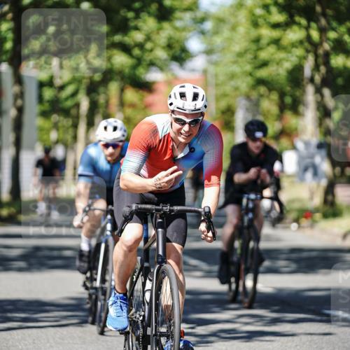09.08.2026 - GEWOBA Citytriathlon Bremen Michael Burmester http://msf.ph/oto/9946702 09.08.2026 12:05:36 Radfahren 541, 560, 562, 623, 695, 696, 757, 1110 meine-sportfotos.de