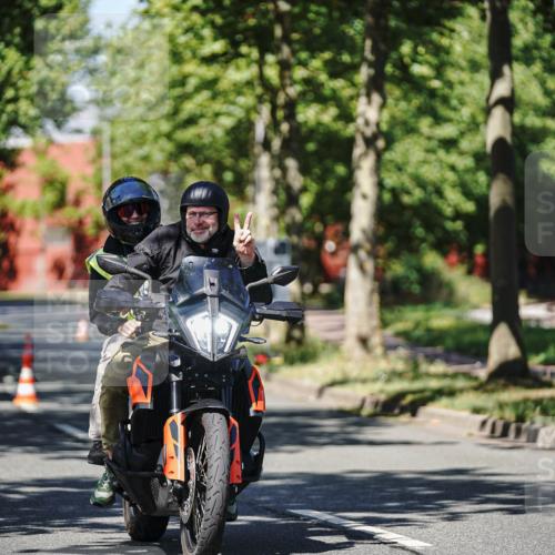 09.08.2026 - GEWOBA Citytriathlon Bremen Michael Burmester http://msf.ph/oto/9946712 09.08.2026 12:05:49 Radfahren 541, 623, 695, 696 meine-sportfotos.de