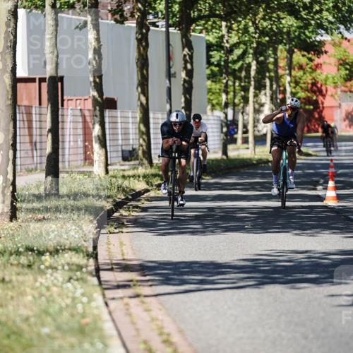 09.08.2026 - GEWOBA Citytriathlon Bremen Michael Burmester http://msf.ph/oto/9946718 09.08.2026 12:06:11 Radfahren 559, 664, 687 meine-sportfotos.de