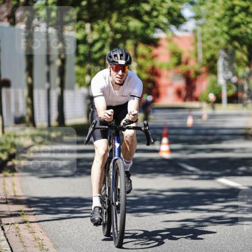 09.08.2026 - GEWOBA Citytriathlon Bremen Michael Burmester http://msf.ph/oto/9946724 09.08.2026 12:06:14 Radfahren 559, 664, 687 meine-sportfotos.de