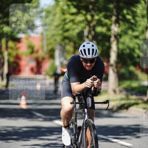 09.08.2026 - GEWOBA Citytriathlon Bremen Michael Burmester http://msf.ph/oto/9946734 09.08.2026 12:06:25 Radfahren 559, 571, 604, 651, 664, 687, 701, 707 meine-sportfotos.de
