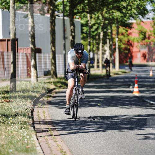 09.08.2026 - GEWOBA Citytriathlon Bremen Michael Burmester http://msf.ph/oto/9946735 09.08.2026 12:06:26 Radfahren 559, 571, 604, 651, 664, 687, 701, 707 meine-sportfotos.de