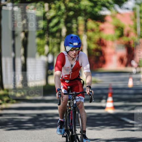 09.08.2026 - GEWOBA Citytriathlon Bremen Michael Burmester http://msf.ph/oto/9946790 09.08.2026 12:07:54 Radfahren 572, 577, 614, 649, 705, 1001 meine-sportfotos.de