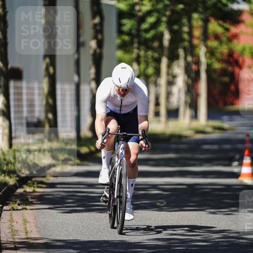 09.08.2026 - GEWOBA Citytriathlon Bremen Michael Burmester http://msf.ph/oto/9946797 09.08.2026 12:08:08 Radfahren 671, 787 meine-sportfotos.de