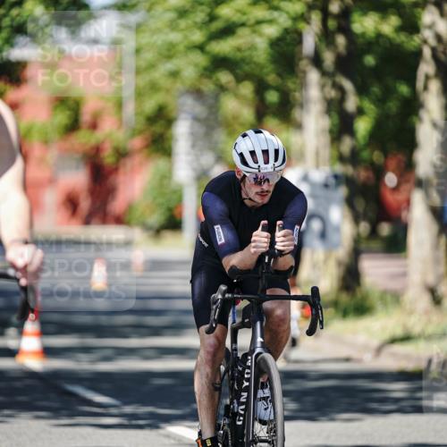 09.08.2026 - GEWOBA Citytriathlon Bremen Michael Burmester http://msf.ph/oto/9946808 09.08.2026 12:08:29 Radfahren 548, 558, 601, 602, 620 meine-sportfotos.de
