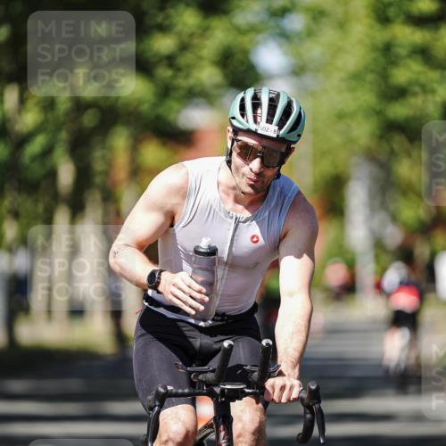 09.08.2026 - GEWOBA Citytriathlon Bremen Michael Burmester http://msf.ph/oto/9946812 09.08.2026 12:08:35 Radfahren 548, 558, 601, 602, 620 meine-sportfotos.de
