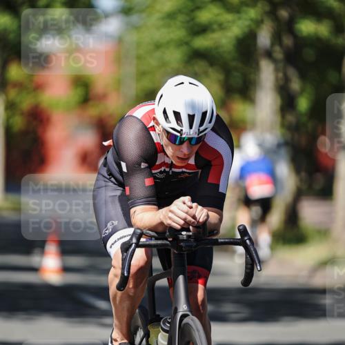 09.08.2026 - GEWOBA Citytriathlon Bremen Michael Burmester http://msf.ph/oto/9946816 09.08.2026 12:08:41 Radfahren 558, 602, 620, 643, 711 meine-sportfotos.de