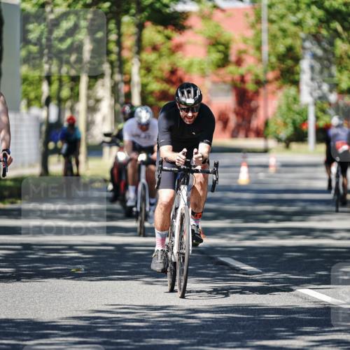 09.08.2026 - GEWOBA Citytriathlon Bremen Michael Burmester http://msf.ph/oto/9946829 09.08.2026 12:09:05 Radfahren 607, 630, 654, 699, 700, 858, 1121 meine-sportfotos.de