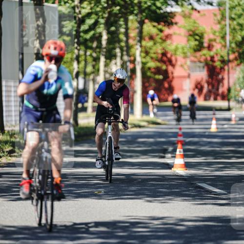 09.08.2026 - GEWOBA Citytriathlon Bremen Michael Burmester http://msf.ph/oto/9946836 09.08.2026 12:09:10 Radfahren 607, 629, 654, 675, 699, 700, 858, 1121 meine-sportfotos.de