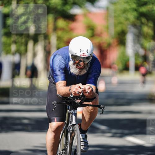 09.08.2026 - GEWOBA Citytriathlon Bremen Michael Burmester http://msf.ph/oto/9946842 09.08.2026 12:09:18 Radfahren 543, 607, 621, 629, 675, 700, 819, 1121, 1124 meine-sportfotos.de