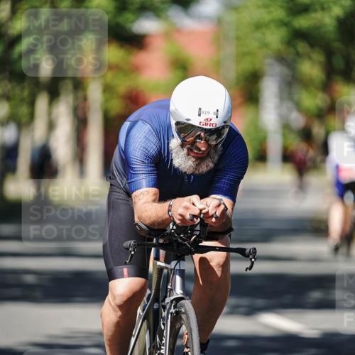 09.08.2026 - GEWOBA Citytriathlon Bremen Michael Burmester http://msf.ph/oto/9946843 09.08.2026 12:09:18 Radfahren 543, 607, 621, 629, 675, 700, 819, 1121, 1124 meine-sportfotos.de