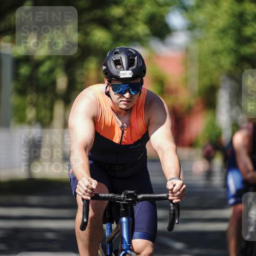 09.08.2026 - GEWOBA Citytriathlon Bremen Michael Burmester http://msf.ph/oto/9946851 09.08.2026 12:09:29 Radfahren 543, 570, 597, 621, 629, 719, 819, 1124 meine-sportfotos.de