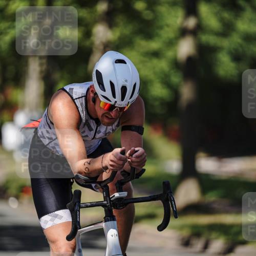09.08.2026 - GEWOBA Citytriathlon Bremen Michael Burmester http://msf.ph/oto/9946854 09.08.2026 12:09:39 Radfahren 570, 597, 674, 702, 719 meine-sportfotos.de