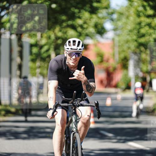 09.08.2026 - GEWOBA Citytriathlon Bremen Michael Burmester http://msf.ph/oto/9946876 09.08.2026 12:10:07 Radfahren 619, 633, 688, 729, 770, 774, 1002 meine-sportfotos.de