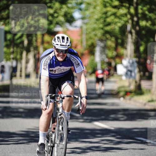 09.08.2026 - GEWOBA Citytriathlon Bremen Michael Burmester http://msf.ph/oto/9946893 09.08.2026 12:10:31 Radfahren 563, 776 meine-sportfotos.de