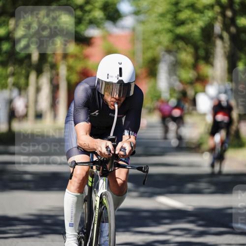 09.08.2026 - GEWOBA Citytriathlon Bremen Michael Burmester http://msf.ph/oto/9946898 09.08.2026 12:10:45 Radfahren 740, 766 meine-sportfotos.de