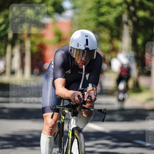 09.08.2026 - GEWOBA Citytriathlon Bremen Michael Burmester http://msf.ph/oto/9946899 09.08.2026 12:10:46 Radfahren 740, 766 meine-sportfotos.de
