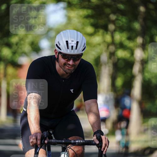09.08.2026 - GEWOBA Citytriathlon Bremen Michael Burmester http://msf.ph/oto/9946910 09.08.2026 12:10:58 Radfahren 587, 641, 652, 669, 690, 714, 740, 743, 766, 810, 831 meine-sportfotos.de