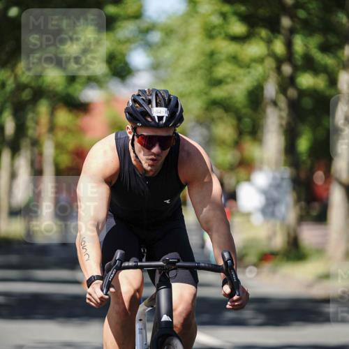 09.08.2026 - GEWOBA Citytriathlon Bremen Michael Burmester http://msf.ph/oto/9946915 09.08.2026 12:11:02 Radfahren 587, 641, 652, 669, 690, 714, 743, 766, 801, 810, 831 meine-sportfotos.de