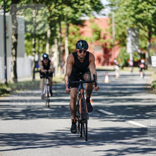 09.08.2026 - GEWOBA Citytriathlon Bremen Michael Burmester http://msf.ph/oto/9946929 09.08.2026 12:11:15 Radfahren 588, 641, 690, 698, 767, 789, 801, 810, 831, 854 meine-sportfotos.de