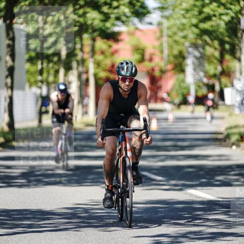 09.08.2026 - GEWOBA Citytriathlon Bremen Michael Burmester http://msf.ph/oto/9946930 09.08.2026 12:11:15 Radfahren 588, 641, 690, 698, 767, 789, 801, 810, 831, 854 meine-sportfotos.de