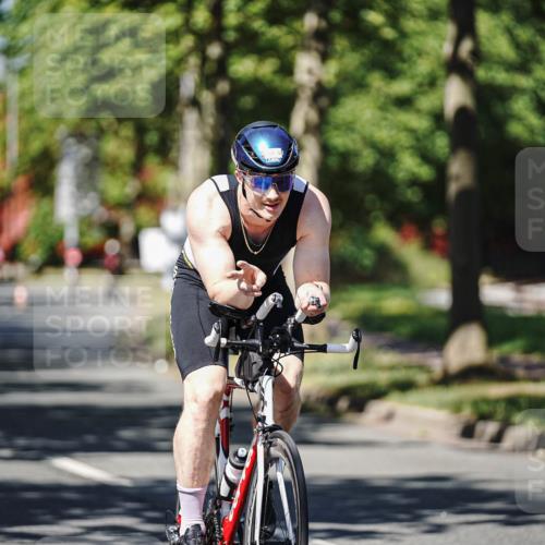 09.08.2026 - GEWOBA Citytriathlon Bremen Michael Burmester http://msf.ph/oto/9946933 09.08.2026 12:11:17 Radfahren 112, 588, 641, 698, 703, 767, 789, 801, 854 meine-sportfotos.de