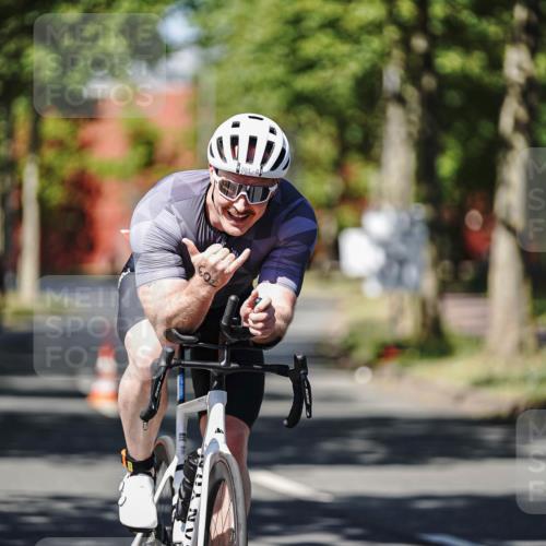 09.08.2026 - GEWOBA Citytriathlon Bremen Michael Burmester http://msf.ph/oto/9946940 09.08.2026 12:11:22 Radfahren 112, 540, 588, 666, 698, 703, 767, 789, 854, 1153 meine-sportfotos.de