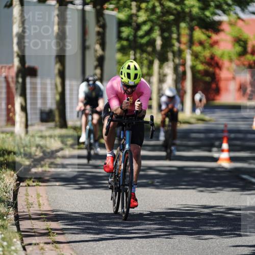 09.08.2026 - GEWOBA Citytriathlon Bremen Michael Burmester http://msf.ph/oto/9946943 09.08.2026 12:11:24 Radfahren 112, 540, 588, 666, 698, 703, 767, 854, 1153 meine-sportfotos.de