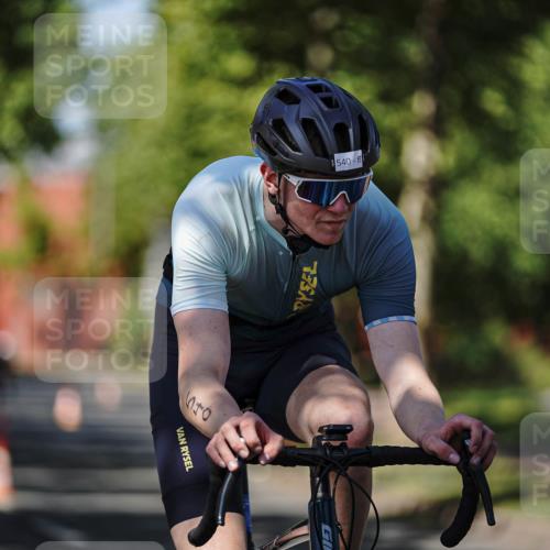 09.08.2026 - GEWOBA Citytriathlon Bremen Michael Burmester http://msf.ph/oto/9946949 09.08.2026 12:11:27 Radfahren 112, 540, 588, 666, 692, 698, 703, 767, 854, 1153 meine-sportfotos.de