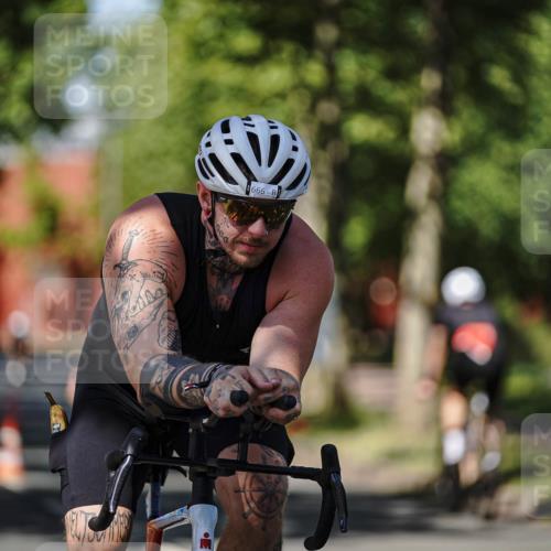 09.08.2026 - GEWOBA Citytriathlon Bremen Michael Burmester http://msf.ph/oto/9946951 09.08.2026 12:11:28 Radfahren 112, 540, 588, 666, 692, 698, 703, 1153 meine-sportfotos.de