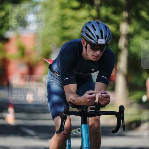 09.08.2026 - GEWOBA Citytriathlon Bremen Michael Burmester http://msf.ph/oto/9946964 09.08.2026 12:11:41 Radfahren 549, 631, 676, 691, 692, 712, 732, 862, 1153 meine-sportfotos.de
