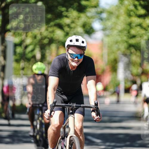 09.08.2026 - GEWOBA Citytriathlon Bremen Michael Burmester http://msf.ph/oto/9946983 09.08.2026 12:12:12 Radfahren 610, 618, 677 meine-sportfotos.de