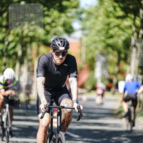 09.08.2026 - GEWOBA Citytriathlon Bremen Michael Burmester http://msf.ph/oto/9946992 09.08.2026 12:12:21 Radfahren 544, 589, 610, 618, 632, 661, 677, 697, 825, 835 meine-sportfotos.de