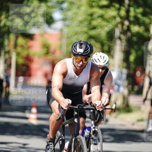 09.08.2026 - GEWOBA Citytriathlon Bremen Michael Burmester http://msf.ph/oto/9946997 09.08.2026 12:12:25 Radfahren 544, 589, 610, 632, 661, 677, 697, 791, 825, 835, 1127, 1131 meine-sportfotos.de