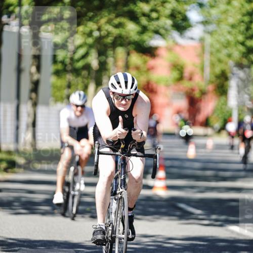 09.08.2026 - GEWOBA Citytriathlon Bremen Michael Burmester http://msf.ph/oto/9947005 09.08.2026 12:12:29 Radfahren 544, 589, 610, 632, 661, 697, 791, 825, 835, 1127, 1131 meine-sportfotos.de