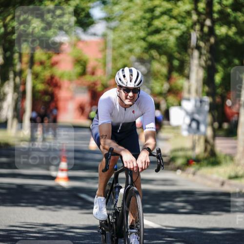 09.08.2026 - GEWOBA Citytriathlon Bremen Michael Burmester http://msf.ph/oto/9947008 09.08.2026 12:12:30 Radfahren 544, 589, 632, 661, 697, 791, 825, 835, 1127, 1131 meine-sportfotos.de