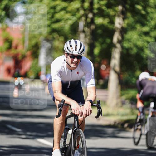 09.08.2026 - GEWOBA Citytriathlon Bremen Michael Burmester http://msf.ph/oto/9947010 09.08.2026 12:12:30 Radfahren 544, 589, 632, 661, 697, 791, 825, 835, 1127, 1131 meine-sportfotos.de