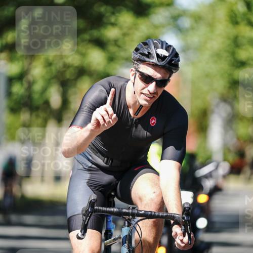 09.08.2026 - GEWOBA Citytriathlon Bremen Michael Burmester http://msf.ph/oto/9947015 09.08.2026 12:12:37 Radfahren 544, 589, 605, 661, 683, 723, 764, 791, 825, 835, 1127, 1131 meine-sportfotos.de