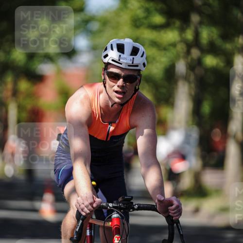 09.08.2026 - GEWOBA Citytriathlon Bremen Michael Burmester http://msf.ph/oto/9947020 09.08.2026 12:12:39 Radfahren 544, 593, 605, 661, 683, 723, 764, 791, 825, 835, 951, 1127, 1131 meine-sportfotos.de