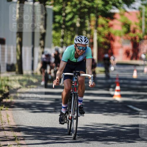 09.08.2026 - GEWOBA Citytriathlon Bremen Michael Burmester http://msf.ph/oto/9947021 09.08.2026 12:12:41 Radfahren 544, 593, 605, 606, 683, 723, 764, 791, 951, 1127, 1131 meine-sportfotos.de