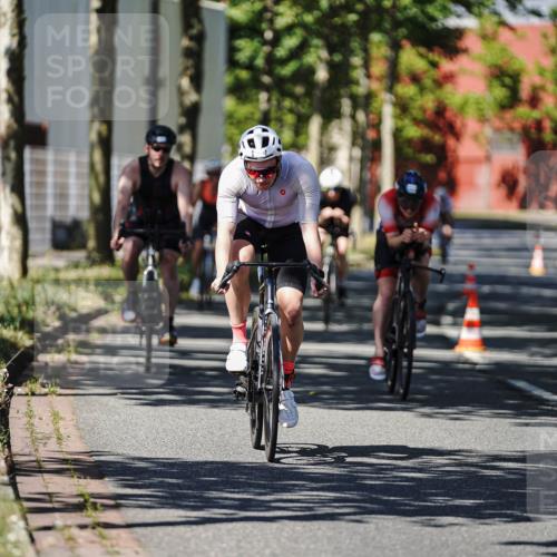09.08.2026 - GEWOBA Citytriathlon Bremen Michael Burmester http://msf.ph/oto/9947027 09.08.2026 12:12:43 Radfahren 593, 605, 606, 683, 723, 764, 878, 951, 1127, 1131 meine-sportfotos.de