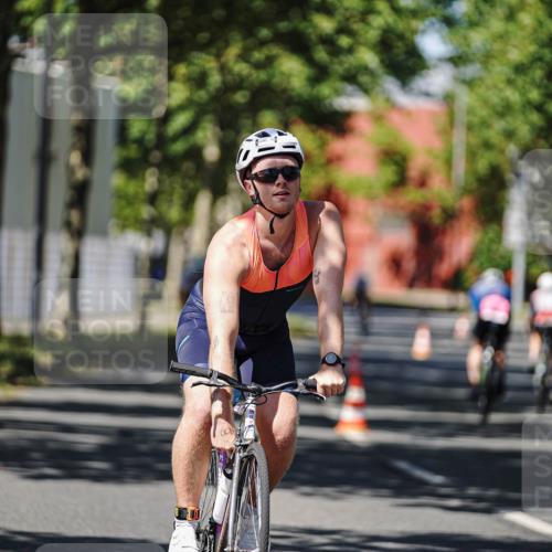 09.08.2026 - GEWOBA Citytriathlon Bremen Michael Burmester http://msf.ph/oto/9947033 09.08.2026 12:12:47 Radfahren 556, 593, 605, 606, 683, 686, 723, 764, 878, 951 meine-sportfotos.de