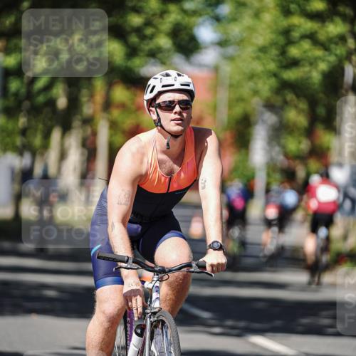 09.08.2026 - GEWOBA Citytriathlon Bremen Michael Burmester http://msf.ph/oto/9947035 09.08.2026 12:12:47 Radfahren 556, 593, 605, 606, 683, 686, 723, 764, 878, 951 meine-sportfotos.de