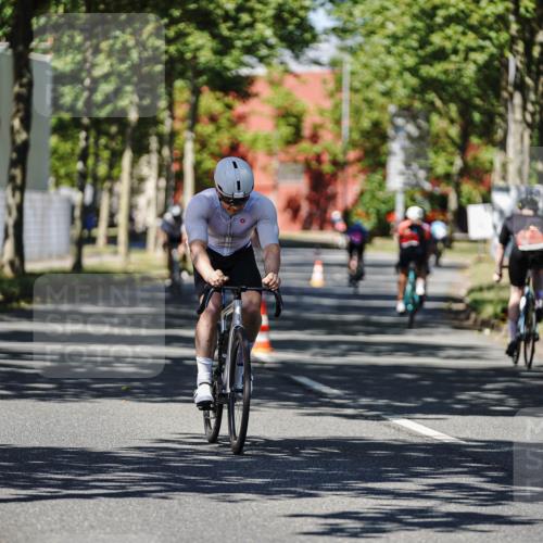 09.08.2026 - GEWOBA Citytriathlon Bremen Michael Burmester http://msf.ph/oto/9947036 09.08.2026 12:12:50 Radfahren 556, 593, 605, 606, 683, 686, 723, 764, 843, 878, 951 meine-sportfotos.de