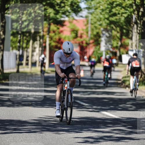 09.08.2026 - GEWOBA Citytriathlon Bremen Michael Burmester http://msf.ph/oto/9947037 09.08.2026 12:12:50 Radfahren 556, 593, 605, 606, 683, 686, 723, 764, 843, 878, 951 meine-sportfotos.de