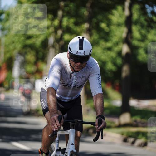 09.08.2026 - GEWOBA Citytriathlon Bremen Michael Burmester http://msf.ph/oto/9947042 09.08.2026 12:12:55 Radfahren 556, 593, 606, 686, 843, 852, 878, 951 meine-sportfotos.de