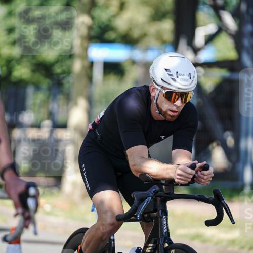 09.08.2026 - GEWOBA Citytriathlon Bremen Michael Burmester http://msf.ph/oto/9947049 09.08.2026 12:13:01 Radfahren 556, 616, 636, 658, 686, 747, 843, 852, 878 meine-sportfotos.de