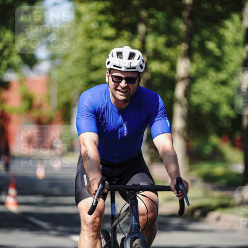 09.08.2026 - GEWOBA Citytriathlon Bremen Michael Burmester http://msf.ph/oto/9947058 09.08.2026 12:13:07 Radfahren 575, 616, 636, 658, 747, 843, 852 meine-sportfotos.de