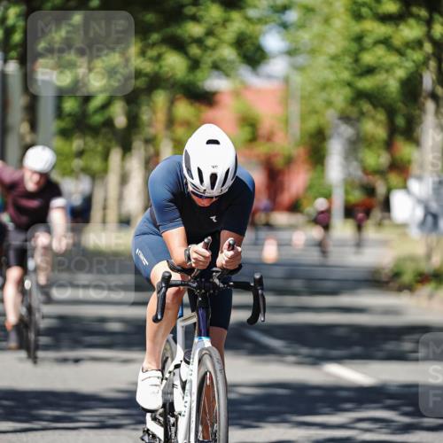 09.08.2026 - GEWOBA Citytriathlon Bremen Michael Burmester http://msf.ph/oto/9947067 09.08.2026 12:13:21 Radfahren 551, 575, 710, 824, 882, 1011, 1116, 1148 meine-sportfotos.de