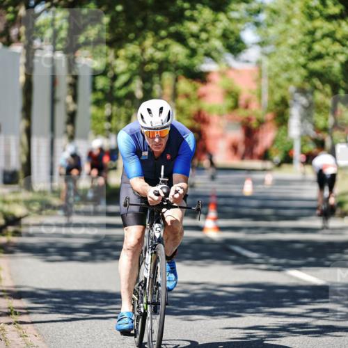 09.08.2026 - GEWOBA Citytriathlon Bremen Michael Burmester http://msf.ph/oto/9947074 09.08.2026 12:13:25 Radfahren 551, 591, 710, 824, 882, 884, 1011, 1116, 1148, 1150 meine-sportfotos.de